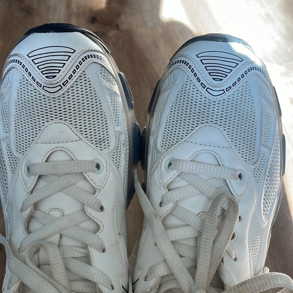 SOLD - DIOR Sneakers - Picture 7 of 10